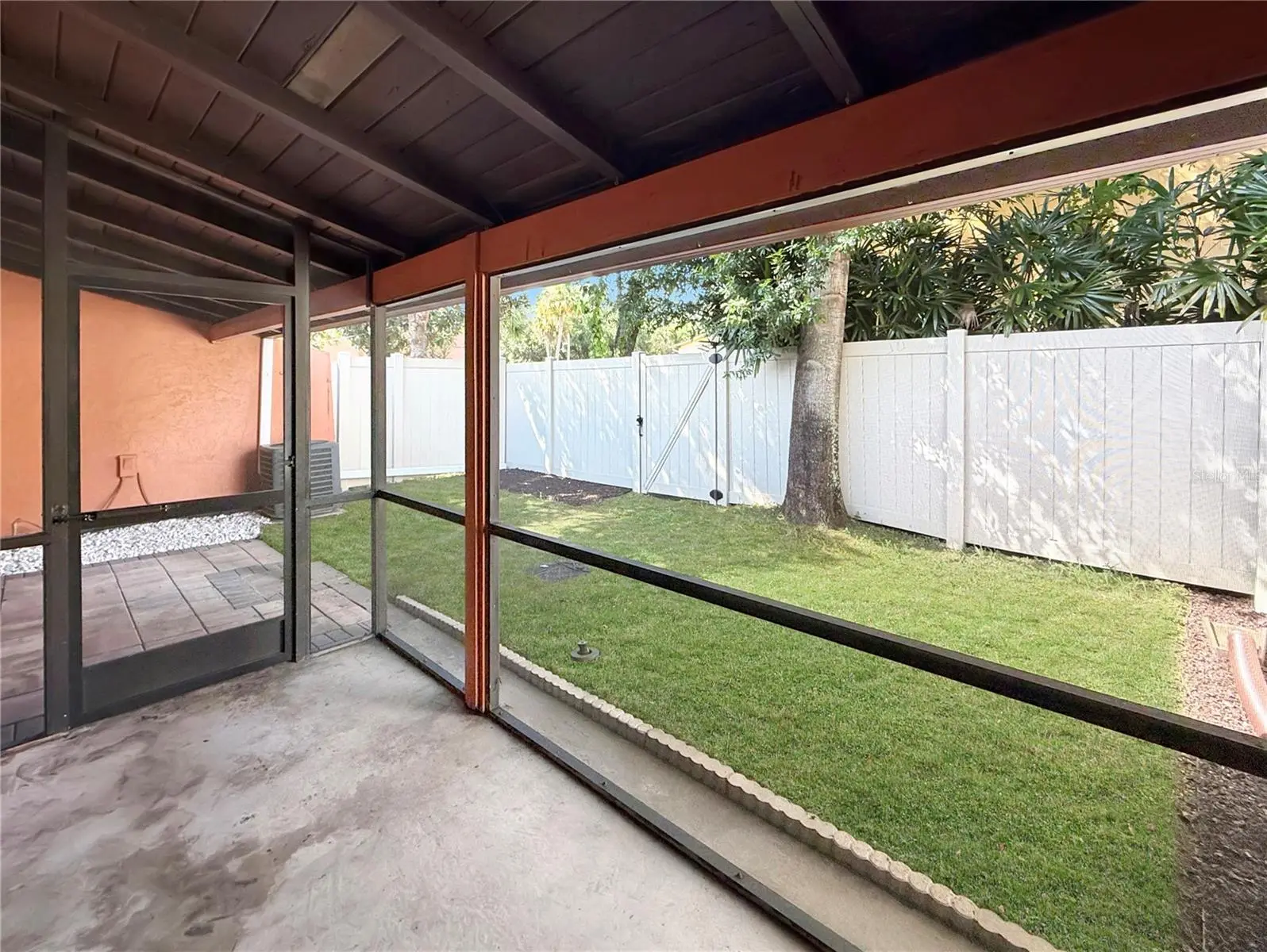 732 Michigan Street, FL