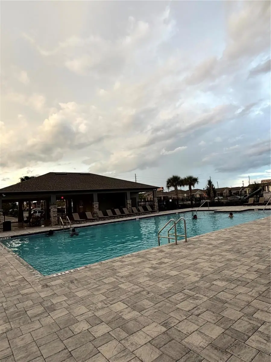 1300 Mako Way, FL