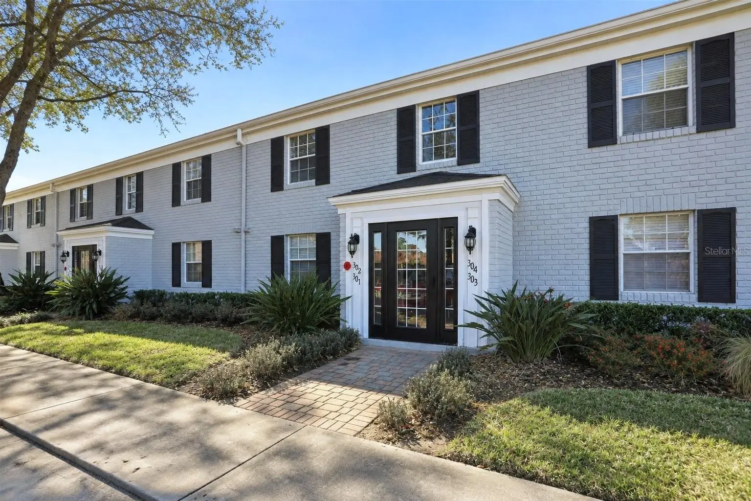 302 Lewfield Circle, FL
