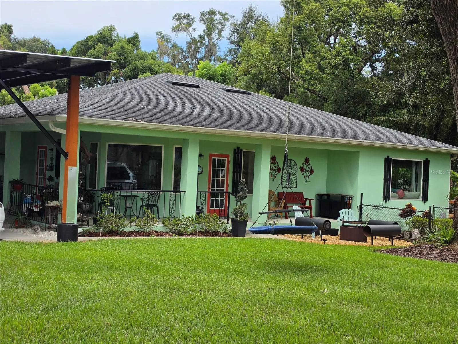 390 Henderson Avenue, FL