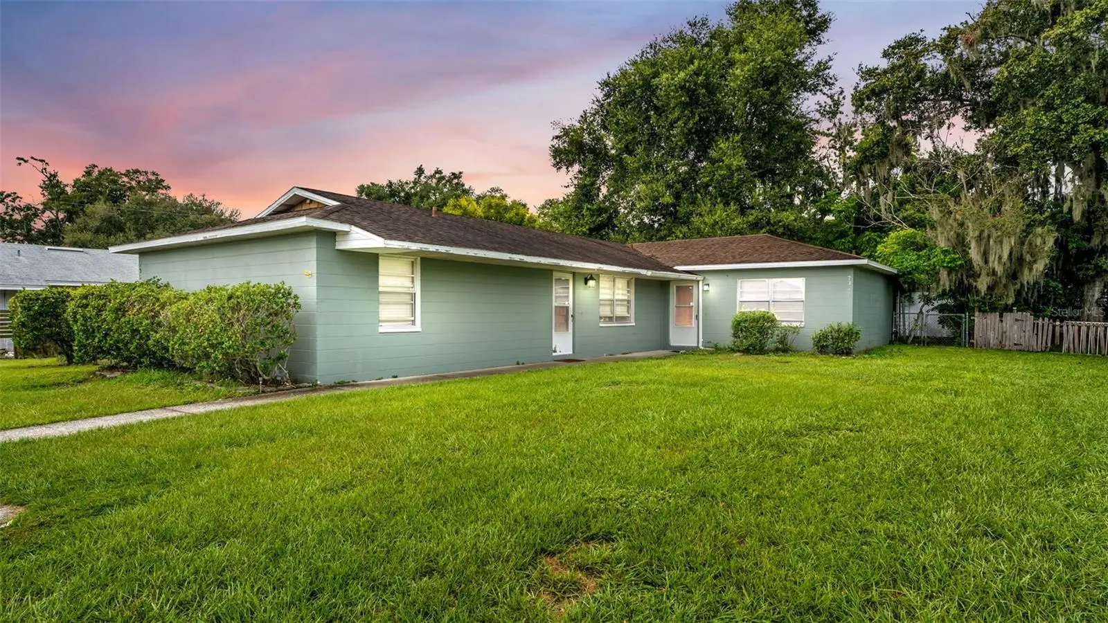 733-735 Longfellow Boulevard, FL