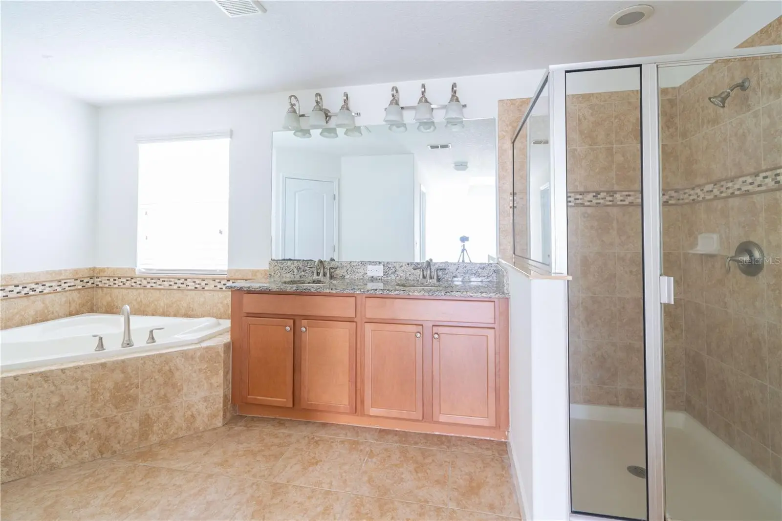 15663 Signature Drive, FL