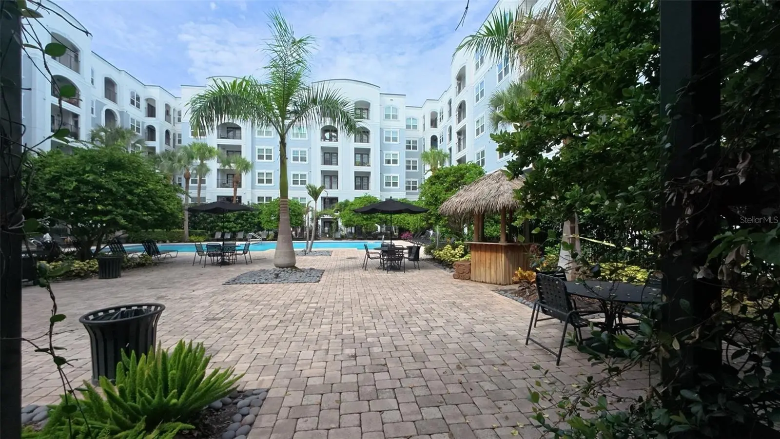300 E South St, FL