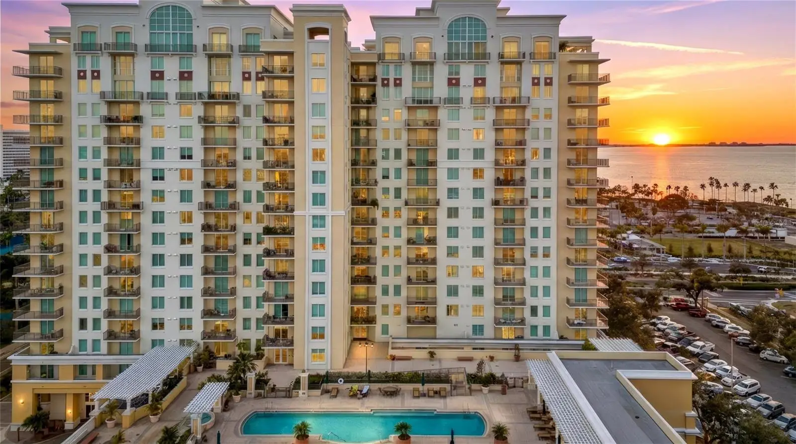 800 Tamiami Trail, FL
