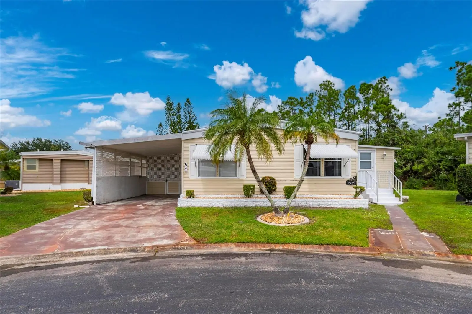 1000 Kings Highway, FL