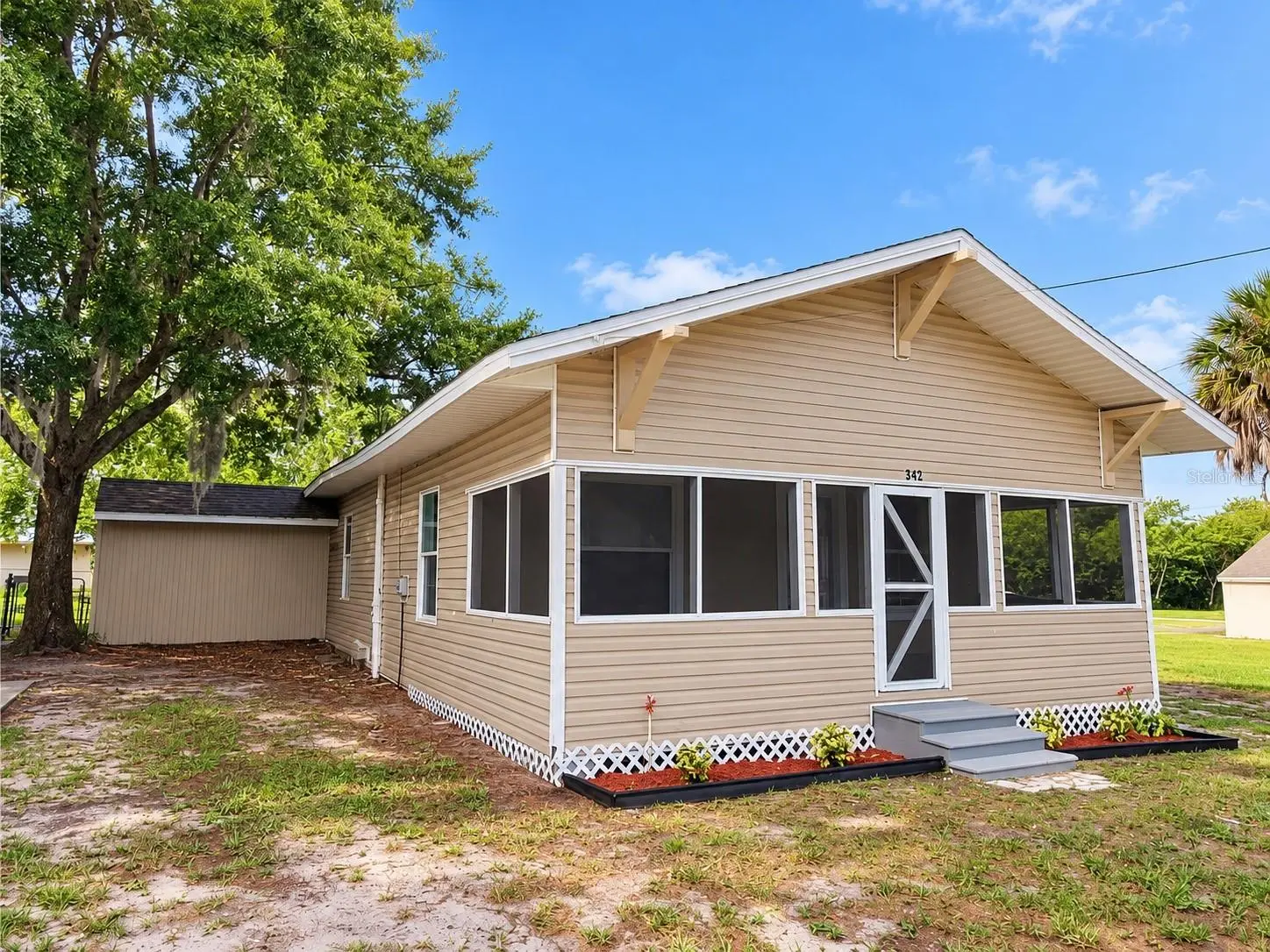 842 Avenue N, FL