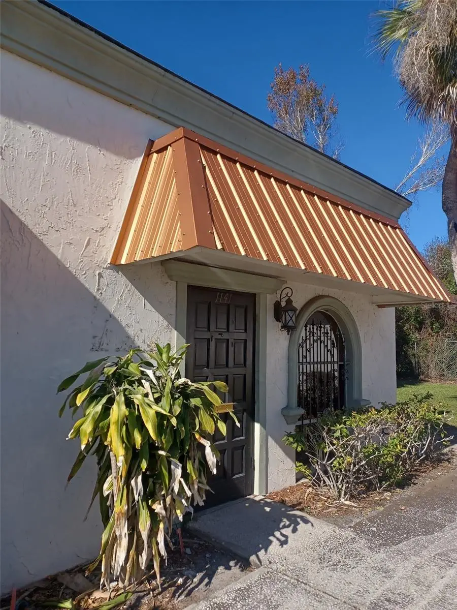 1141 1st Street, FL