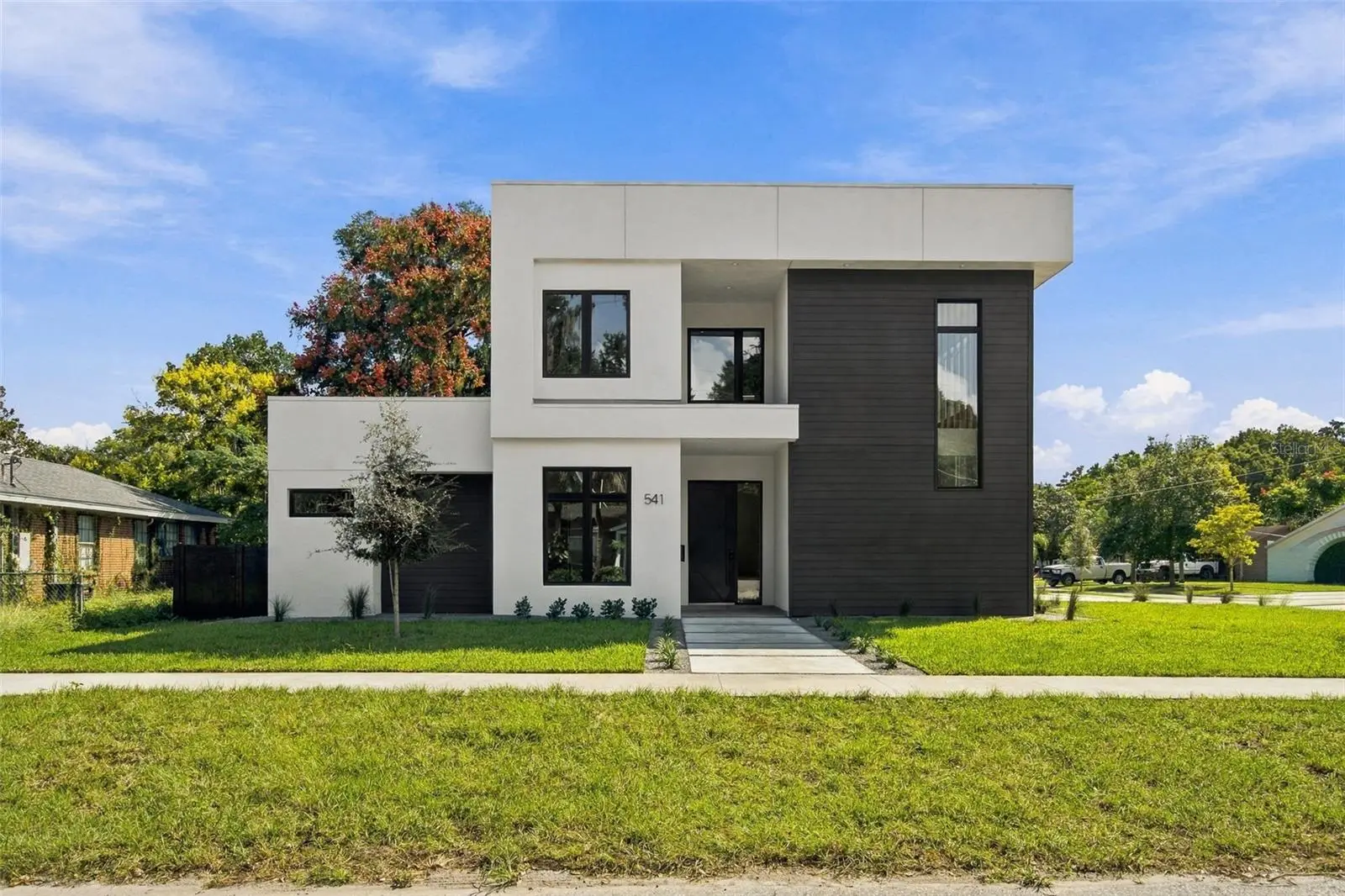 541 Buckminster Circle, FL