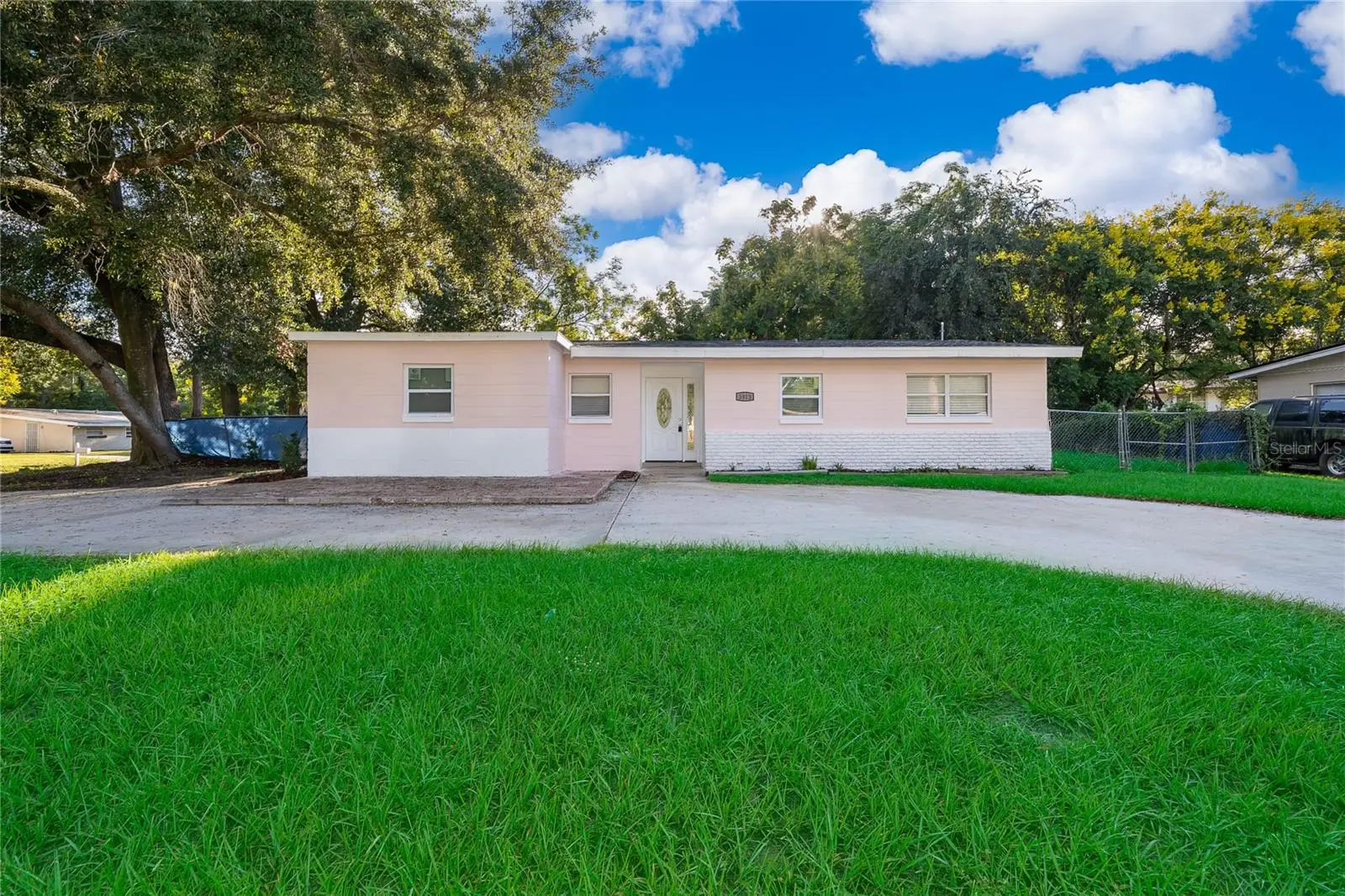 3913 Pine Ridge Road, FL