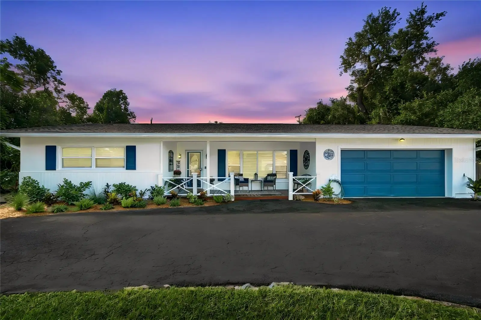 1889 Bugle Lane, FL