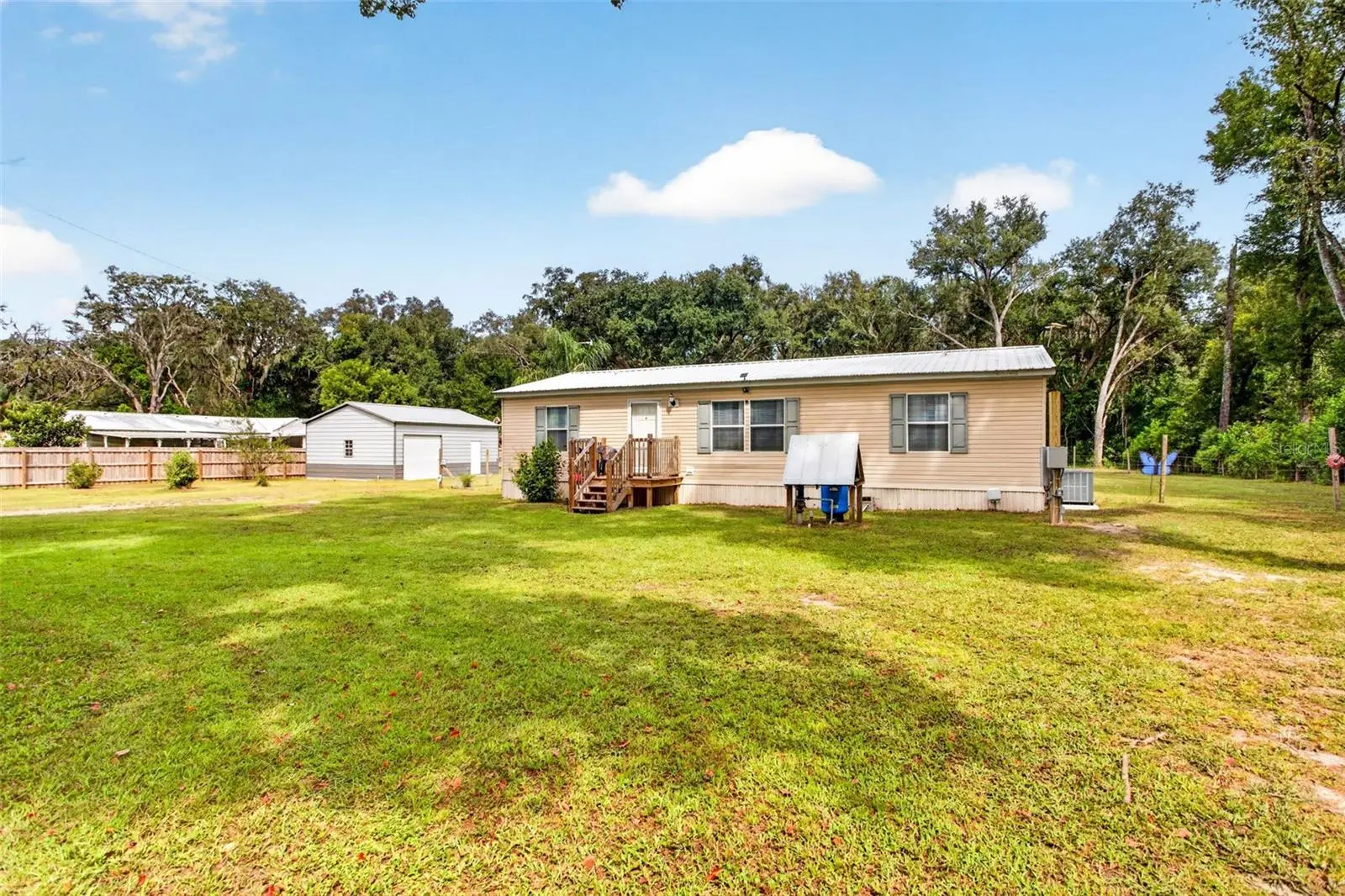 39607 Louise Drive, FL