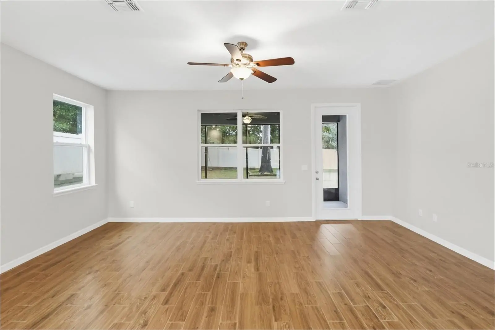 827 Daybreak Place, FL