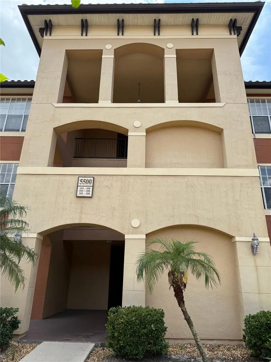 5500 Metrowest Boulevard, FL