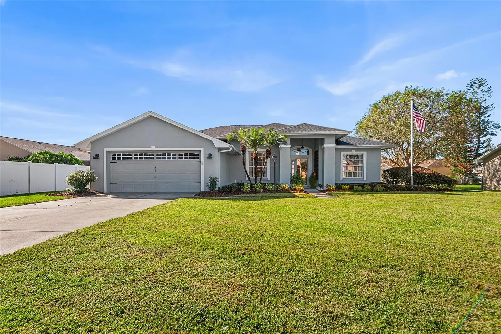 435 Lake Harris Drive, FL