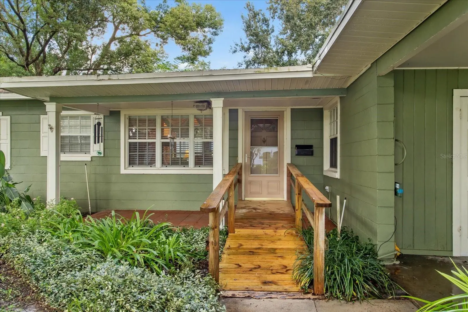 4099 Shorecrest Drive, FL