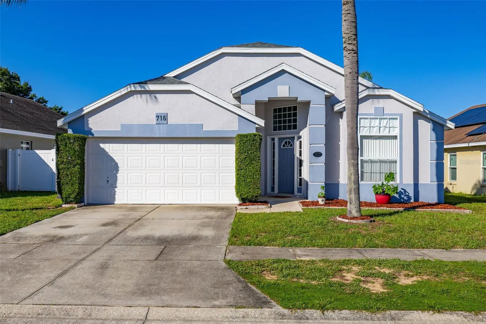 716 Rochester Loop, FL