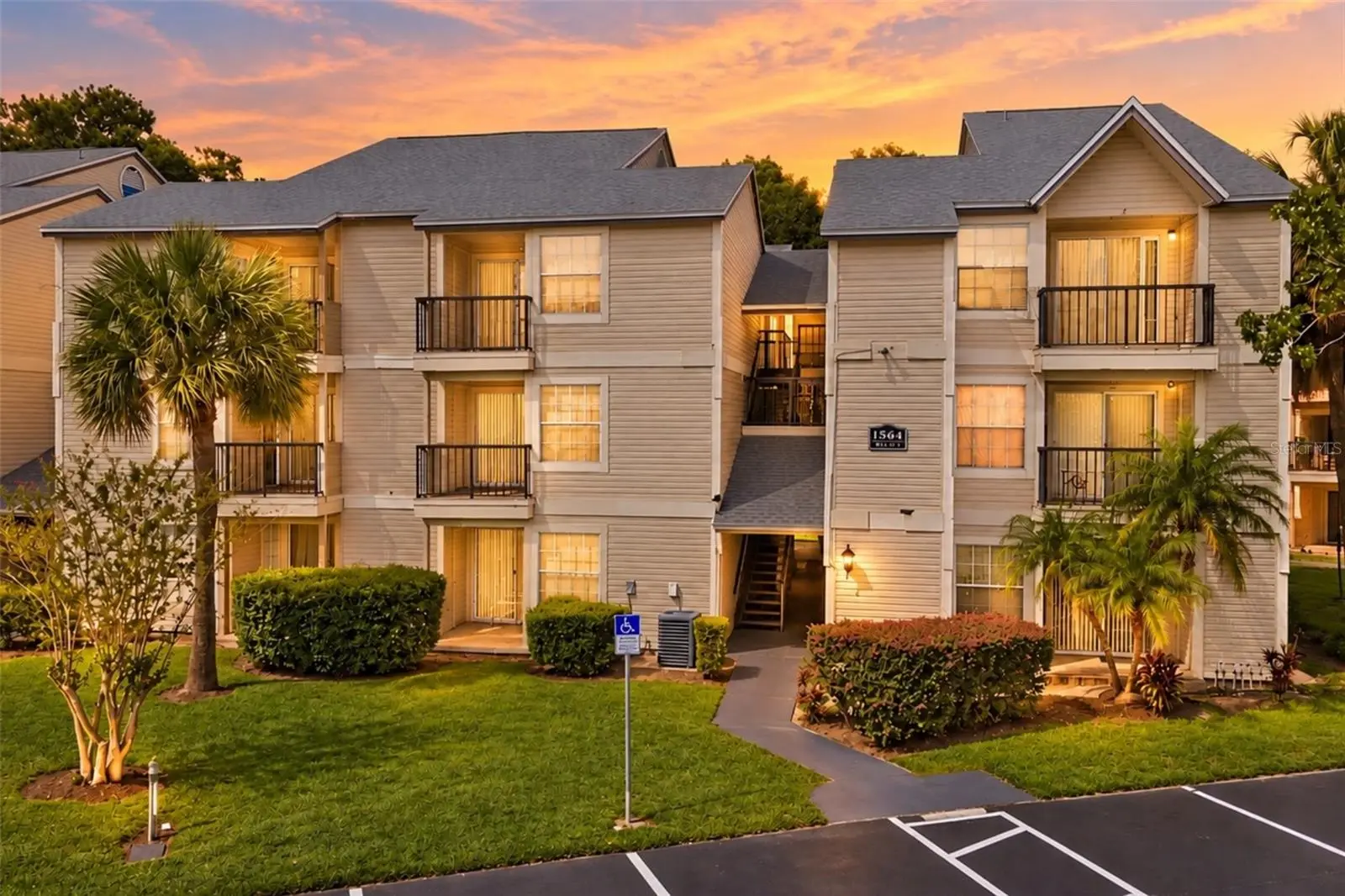 1964 Lake Atriums Circle, FL