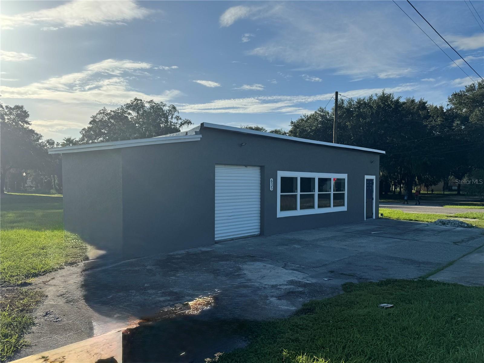 635 Central Avenue, FL