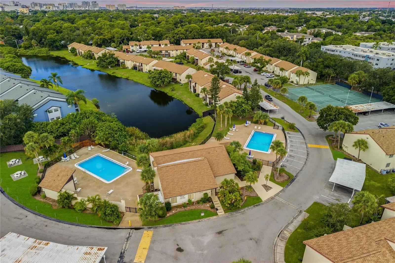 2744 Hidden Lake Boulevard, FL