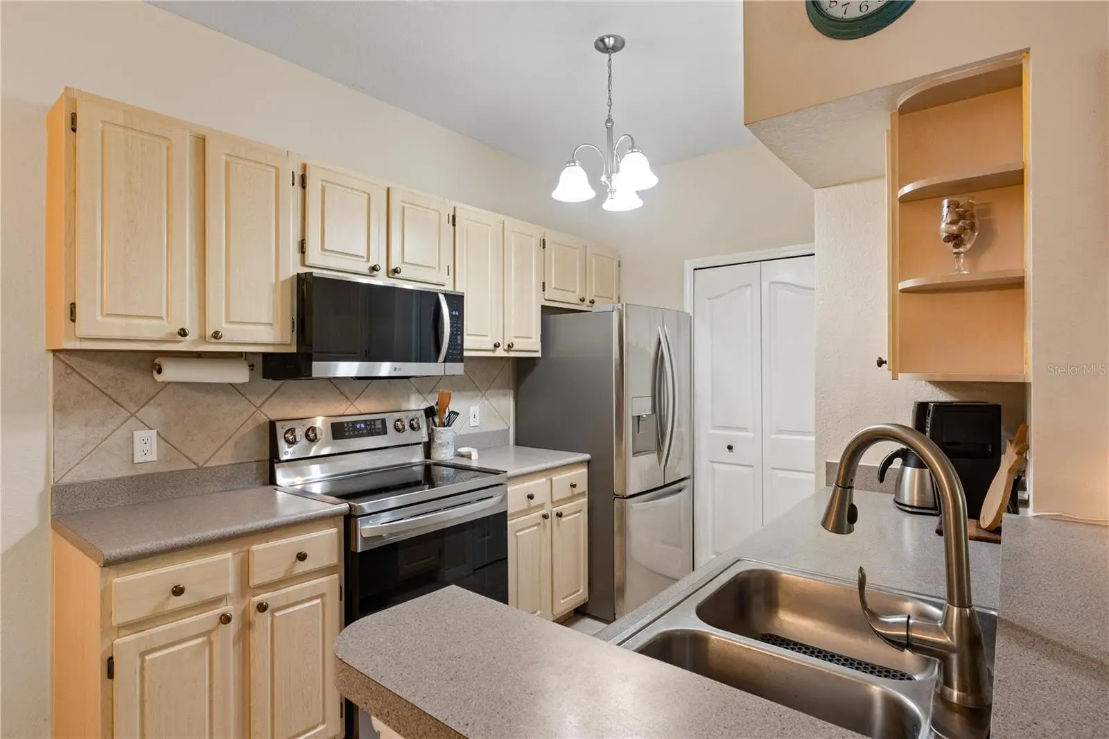 1275 Lake Shadow Circle, FL