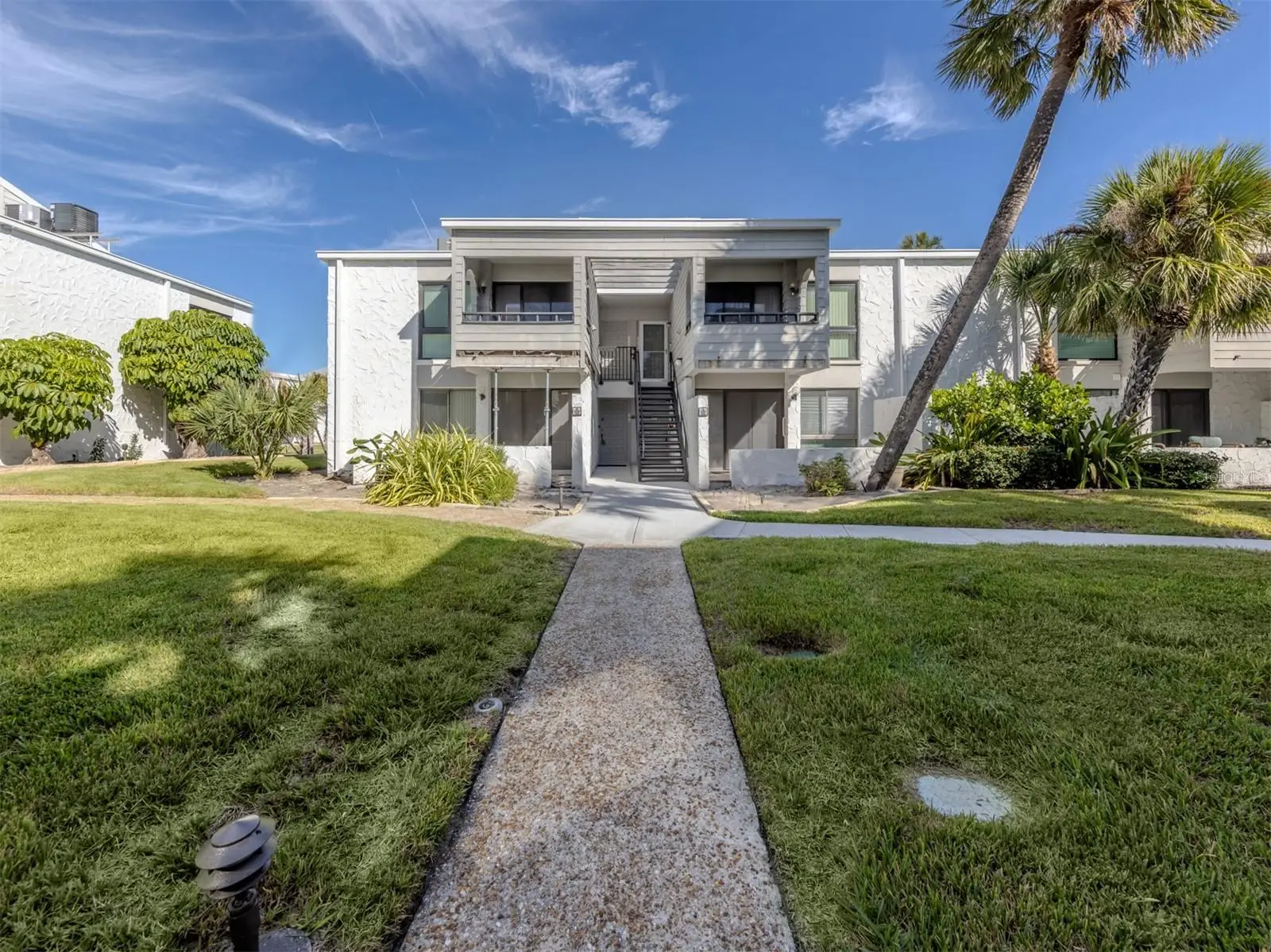 1555 Tarpon Center Drive, FL