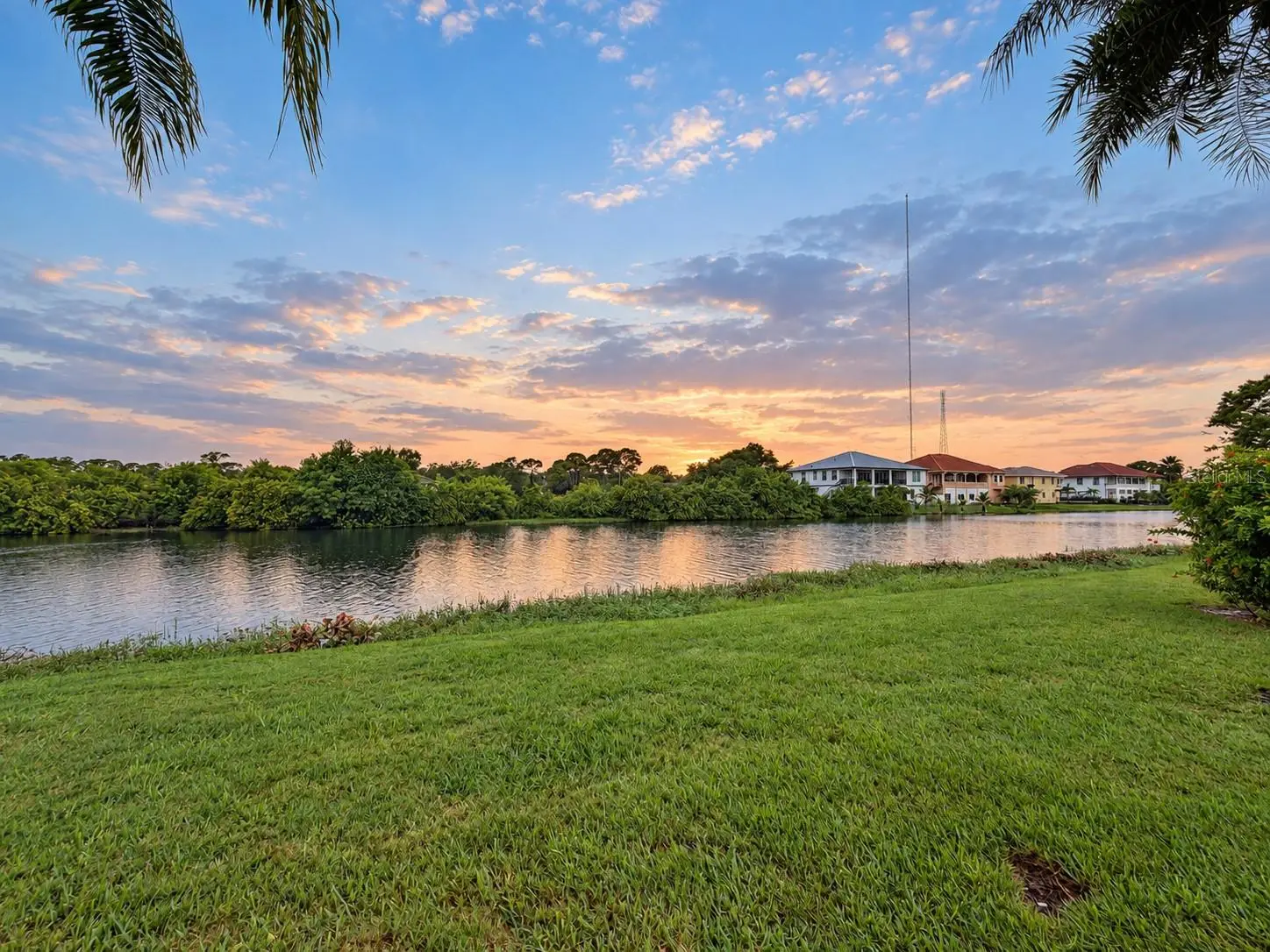 211 Fernwood Circle, FL