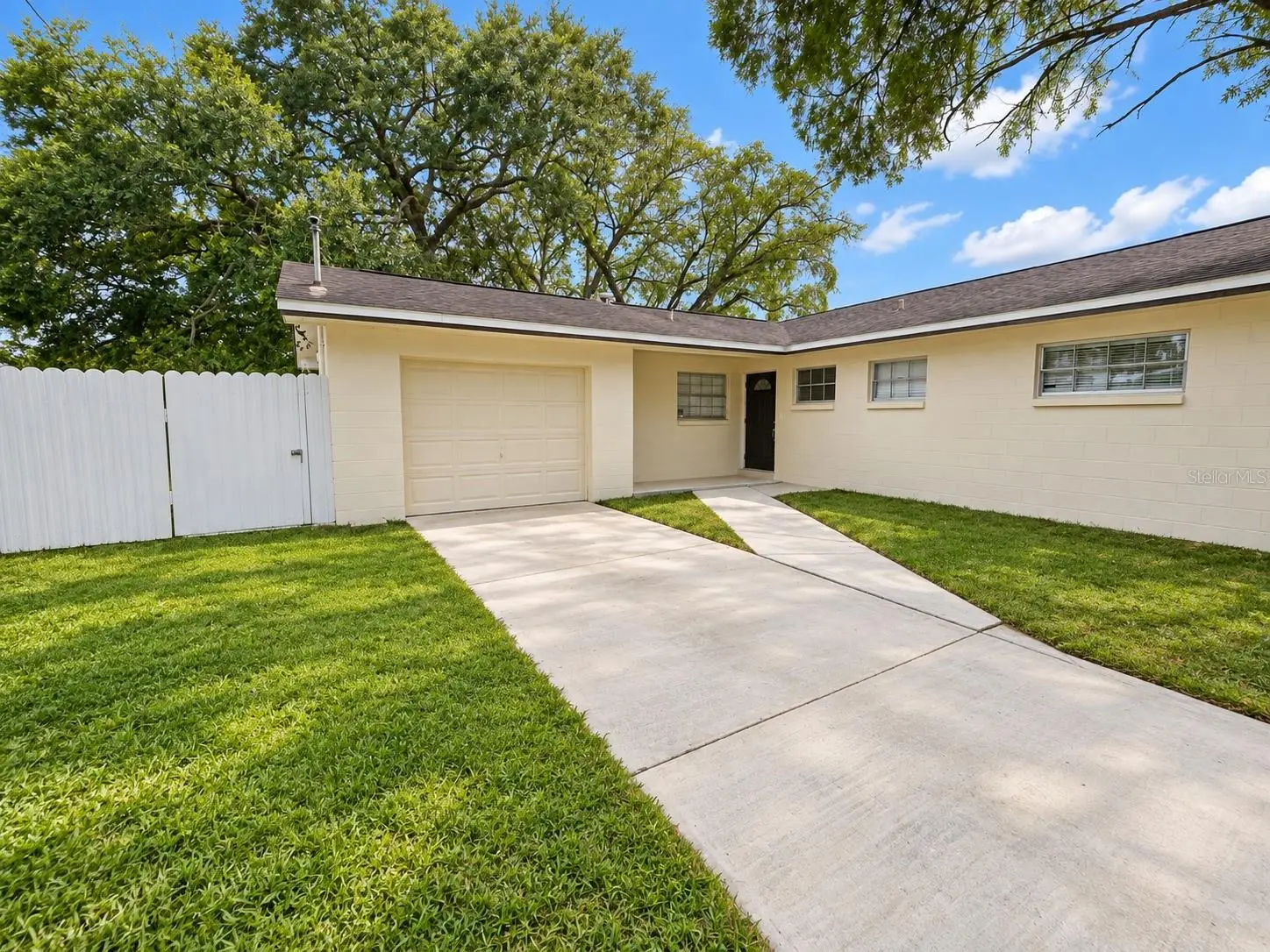 4437 Dolphin Drive, FL