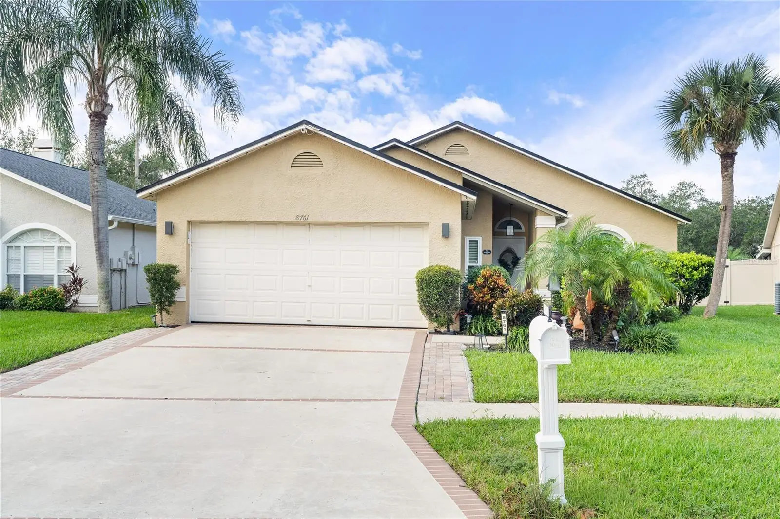 8761 Huntfield Street, FL