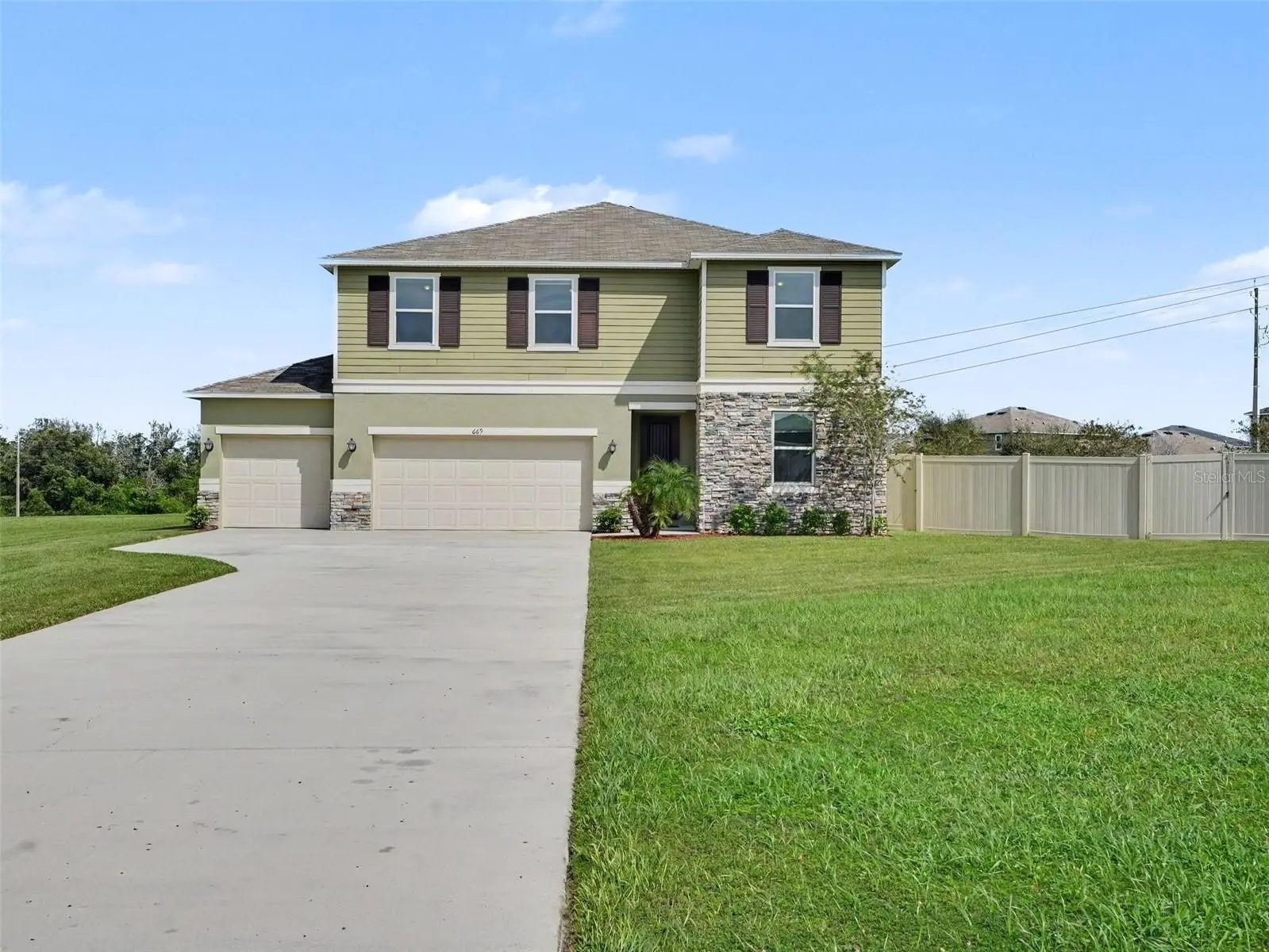 669 Sarner Pass Way, FL