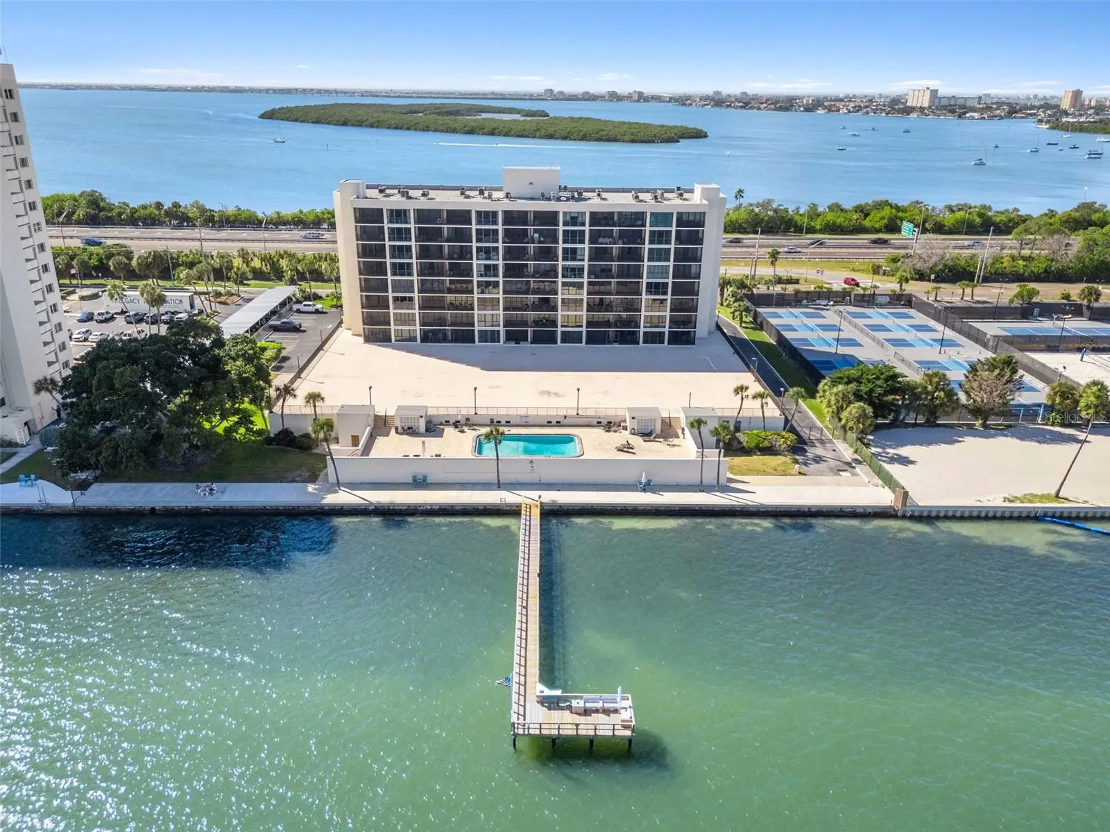 7100 Sunshine Skyway Lane, FL
