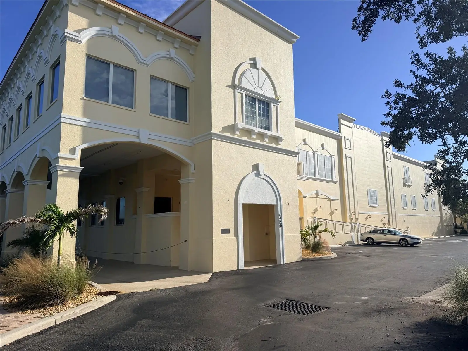 570 Blackburn Point Road, FL