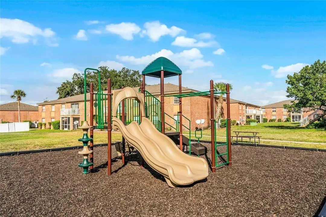 448 Banyon Tree Circle, FL