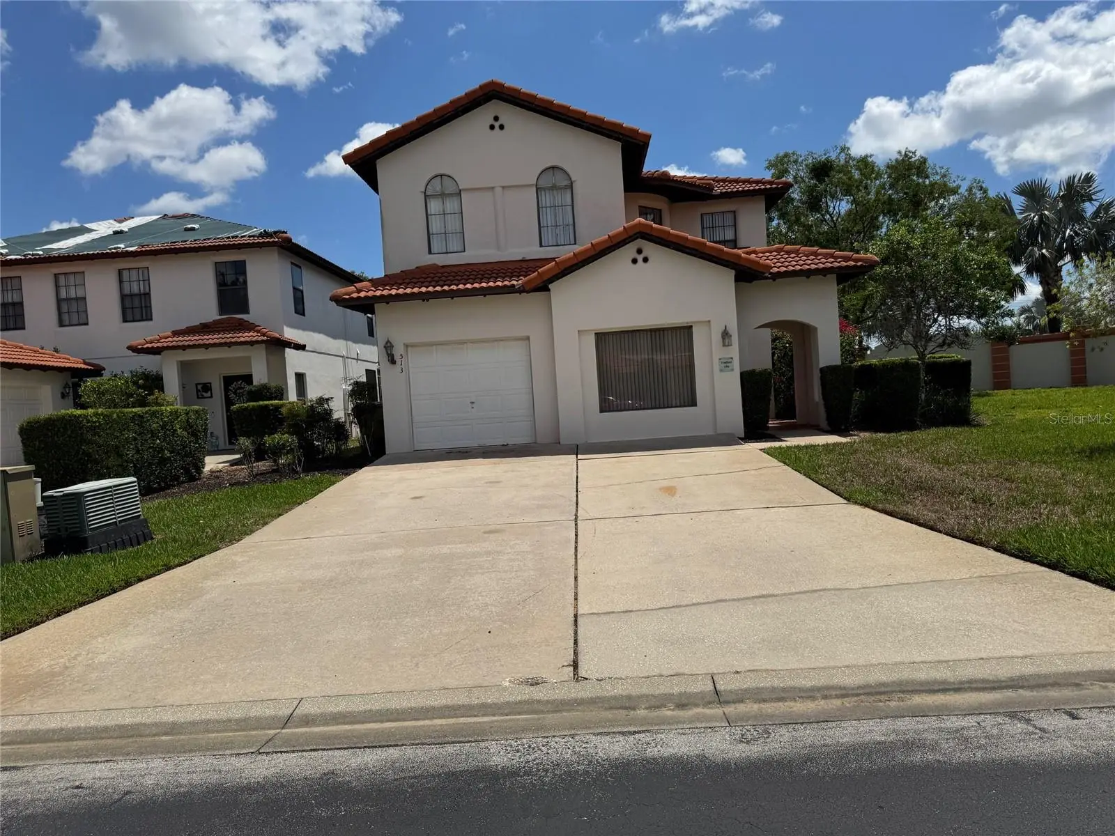 513 Summer Place Loop, FL