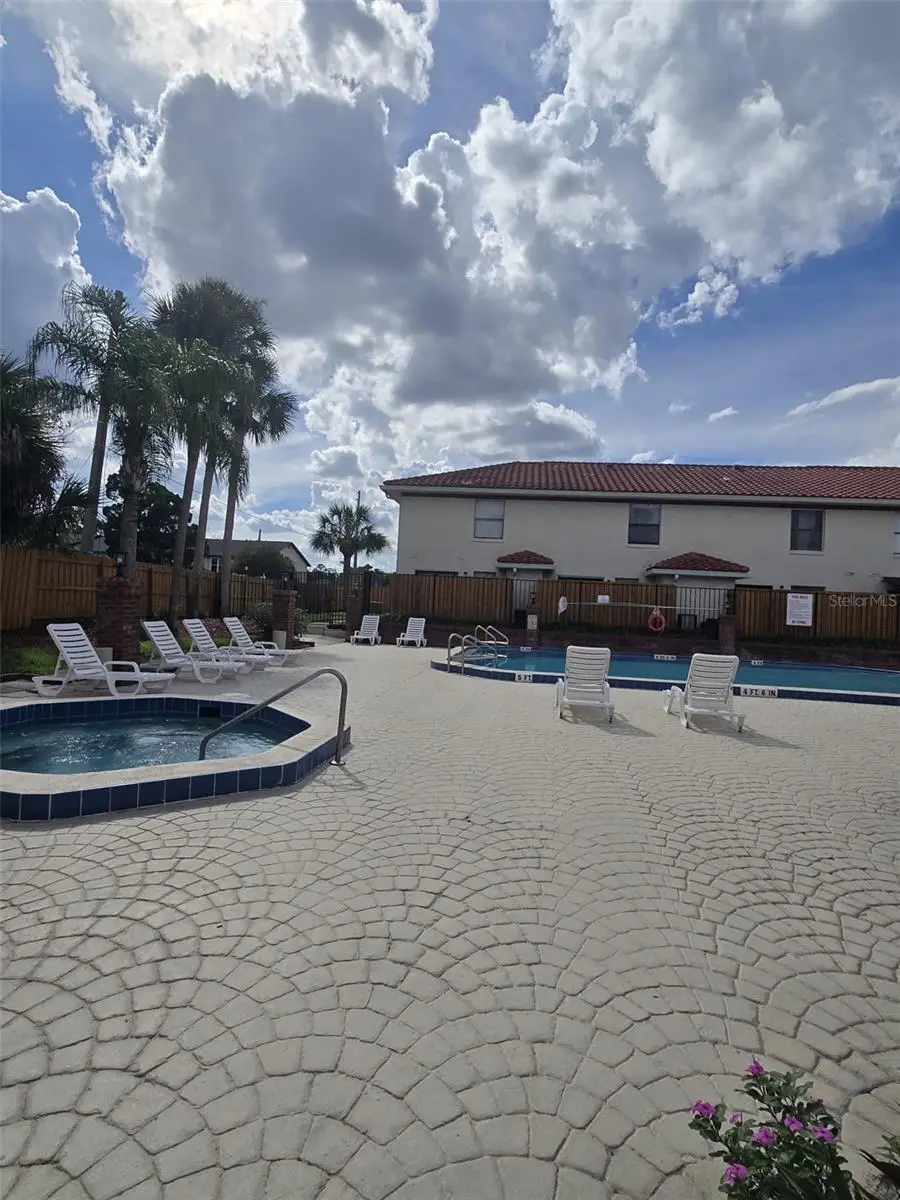 1611 Shady Ridge Court, FL
