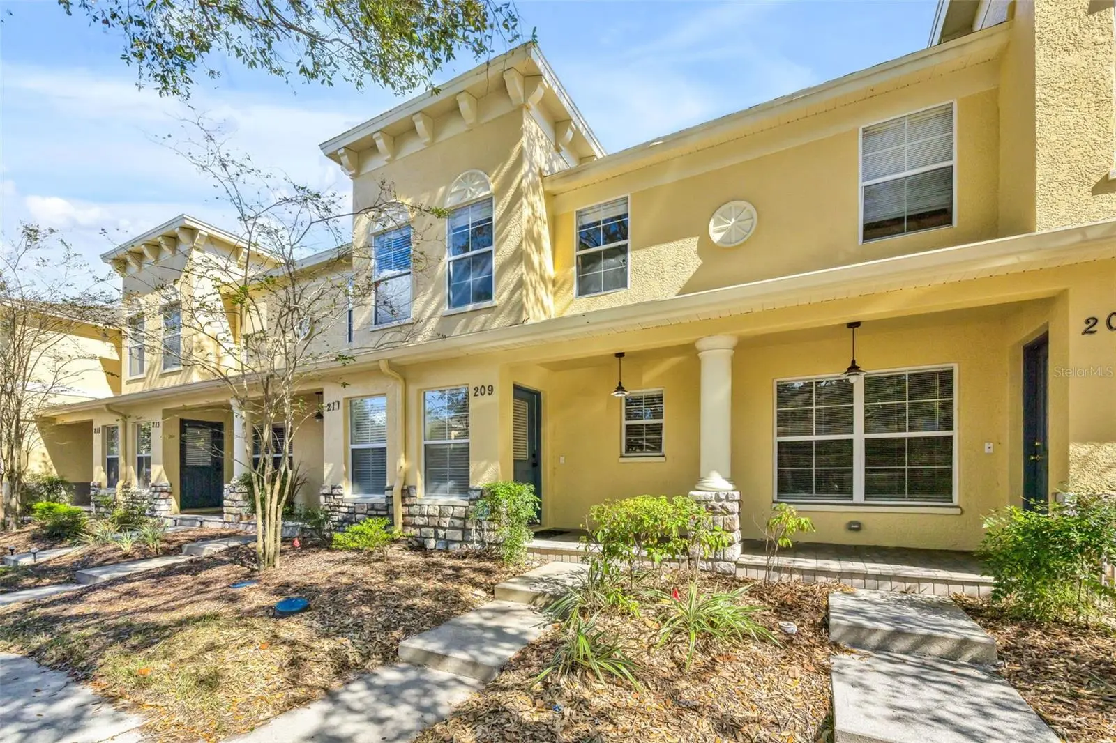209 Draw Bridge Ln, FL