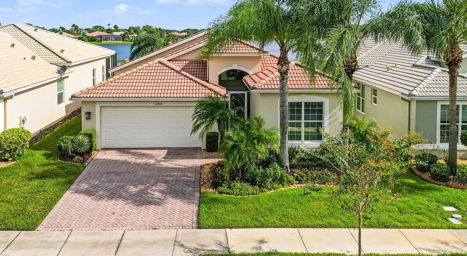 15910 Golden Lakes Drive, FL