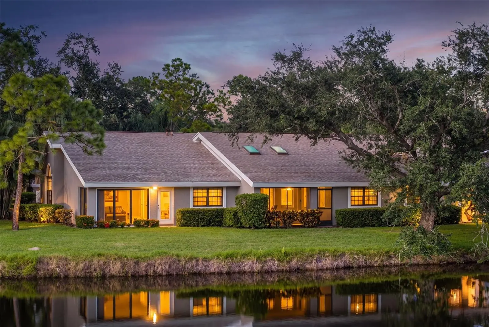 5472 Hampstead Heath, FL