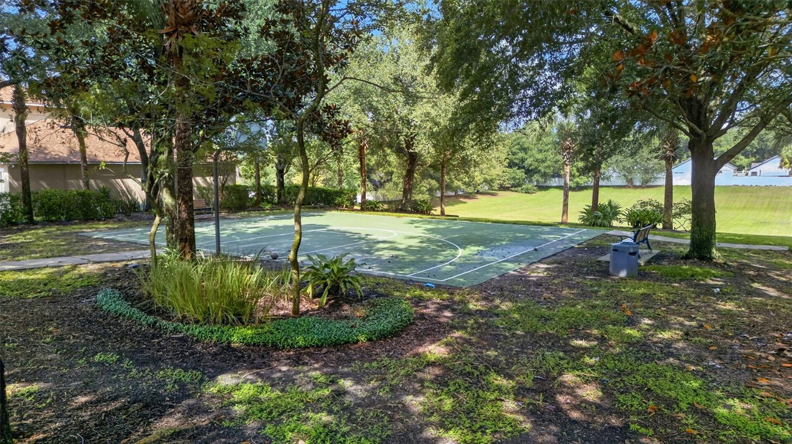 515 Nadeau Way, FL
