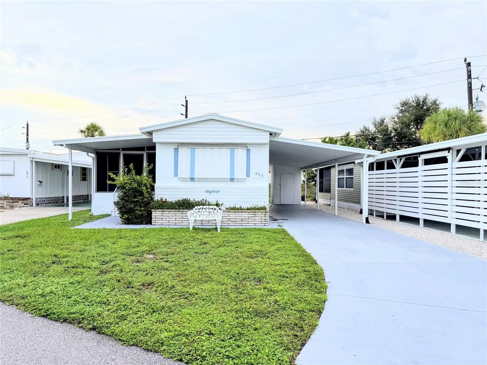 855 Green Circle, FL