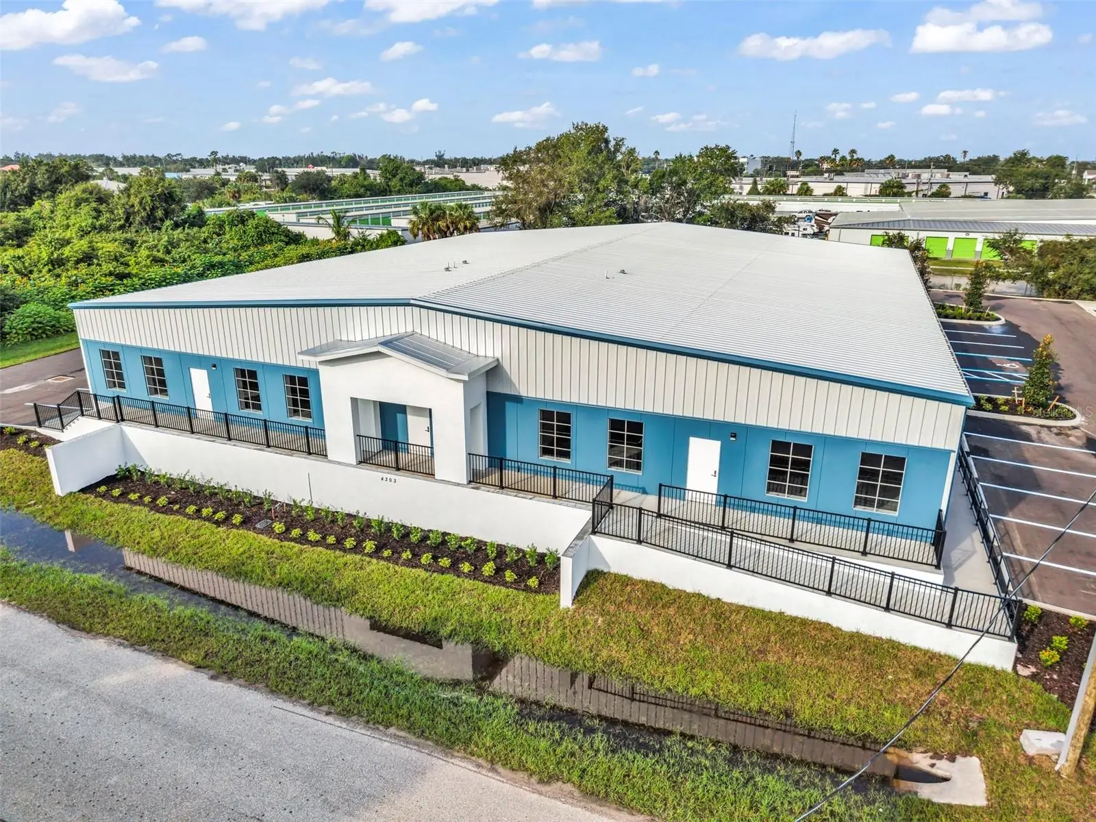 4303 Pinnacle Street, FL