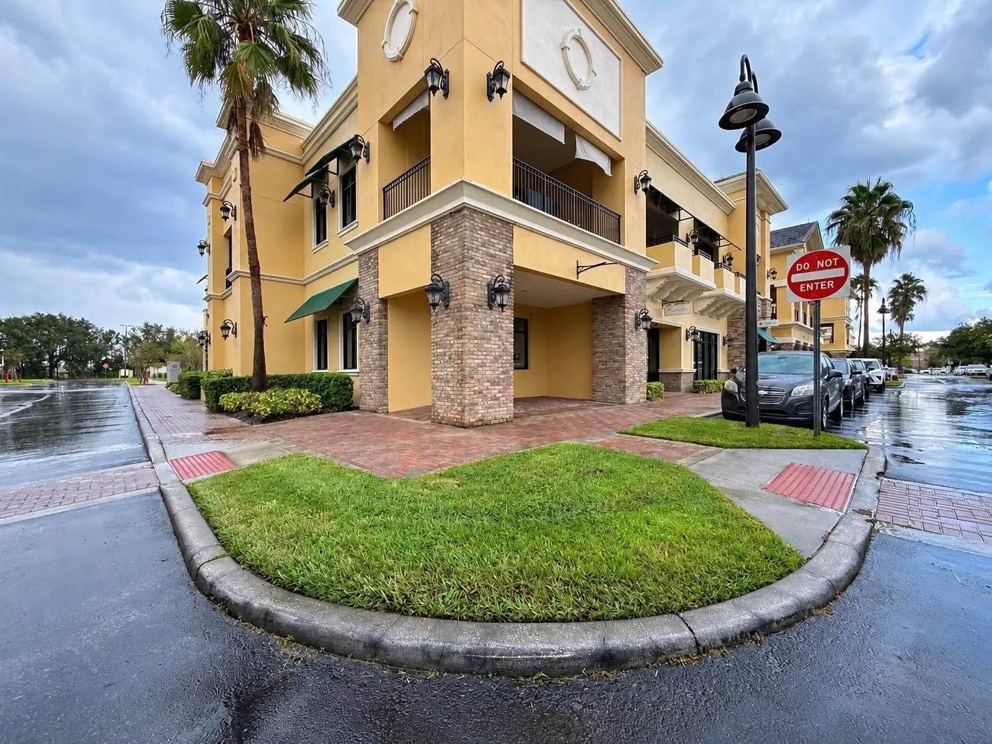 13538 Village Park Drive, FL