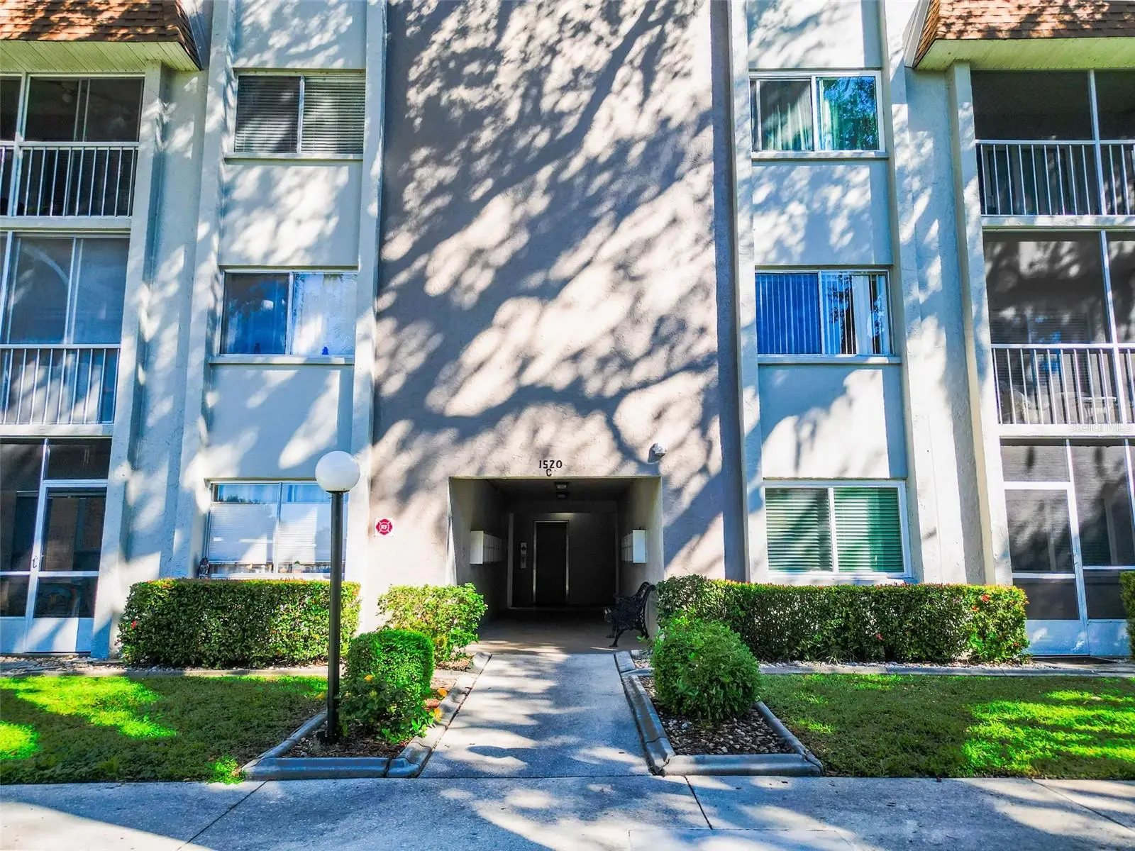 1520 Glen Oaks Drive, FL