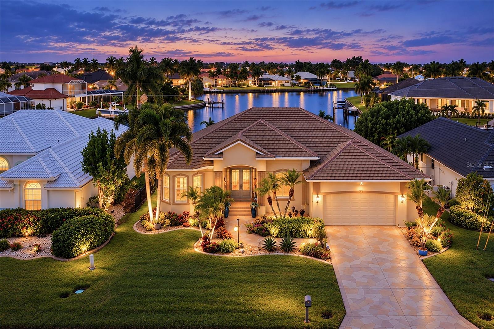 472 Macedonia Dr, FL