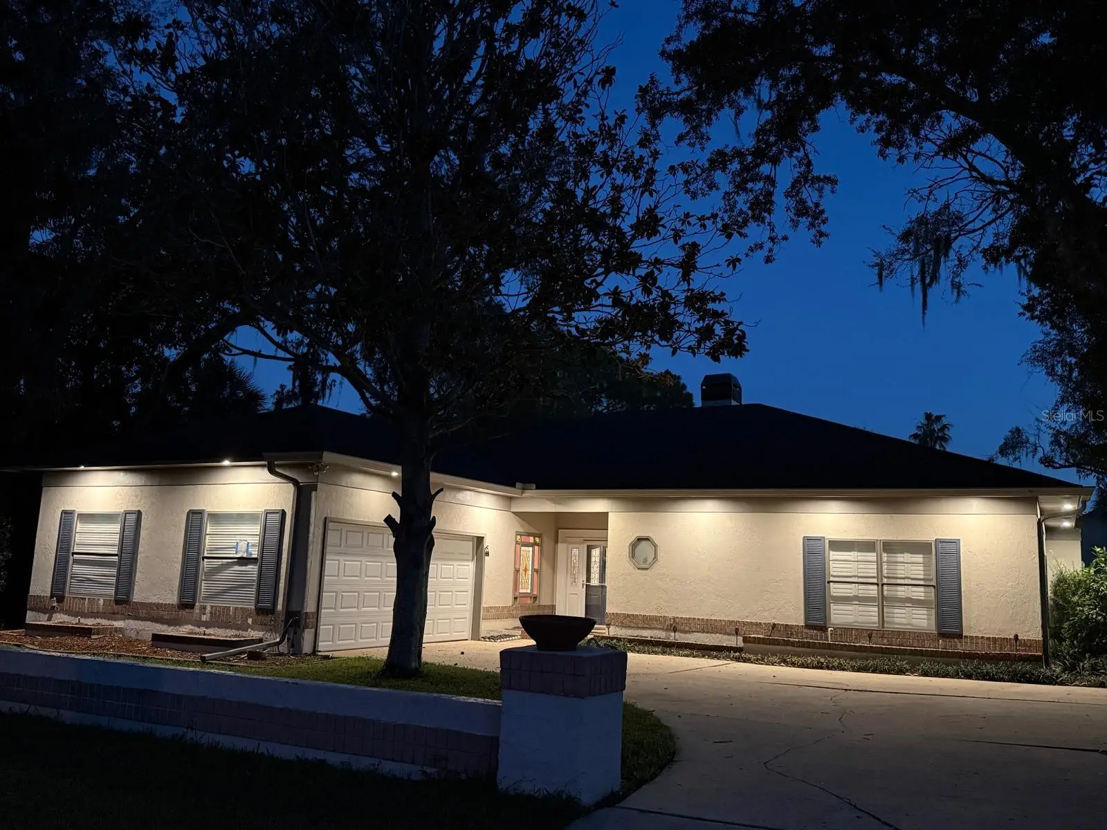 154 Dartmouth Lane, FL