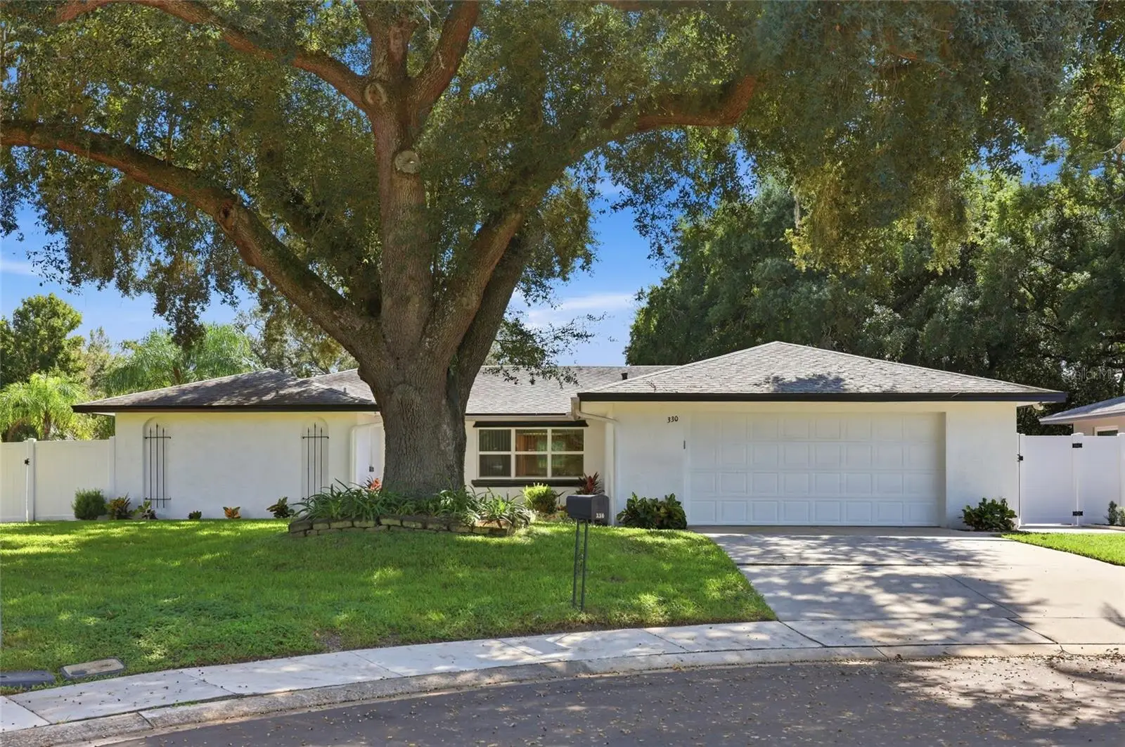 330 Sabinal Street, FL