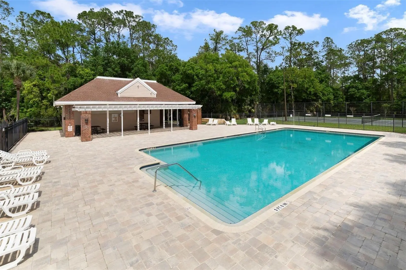 4336 Willowcrest Court, FL