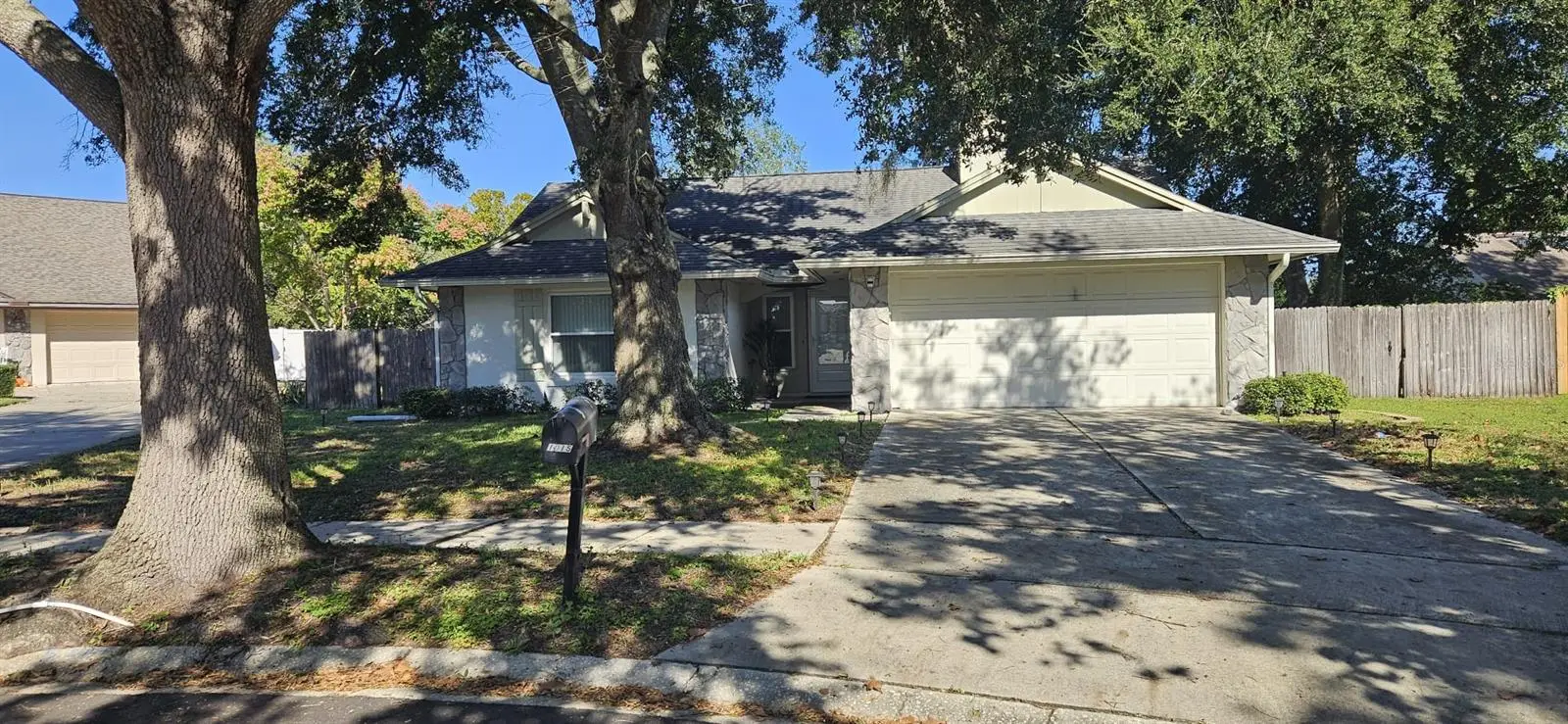 1015 Ohanlon Court, FL
