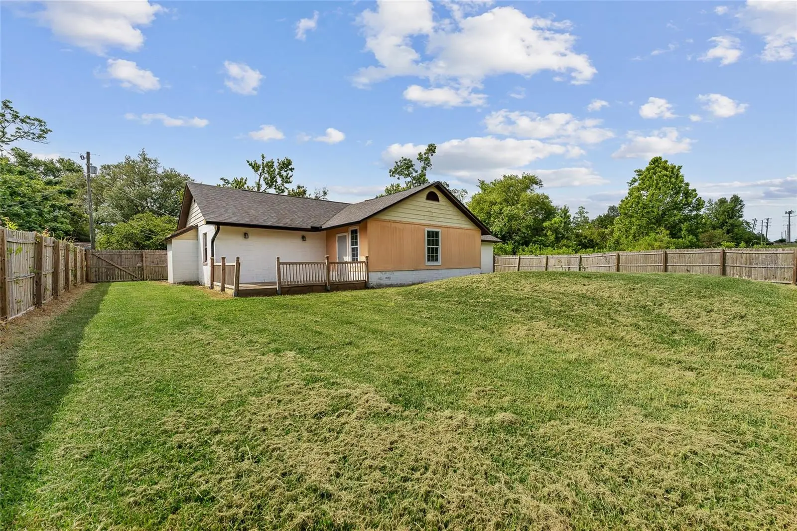 2040 Triangle Drive, FL