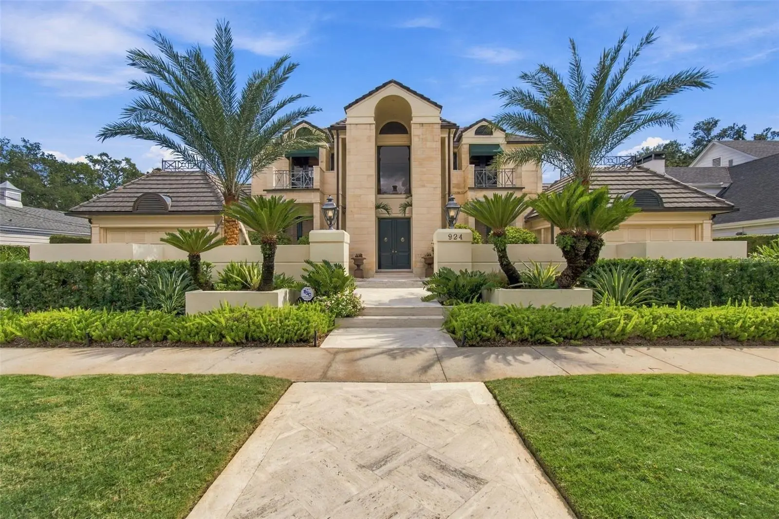 924 Golf View Street, FL