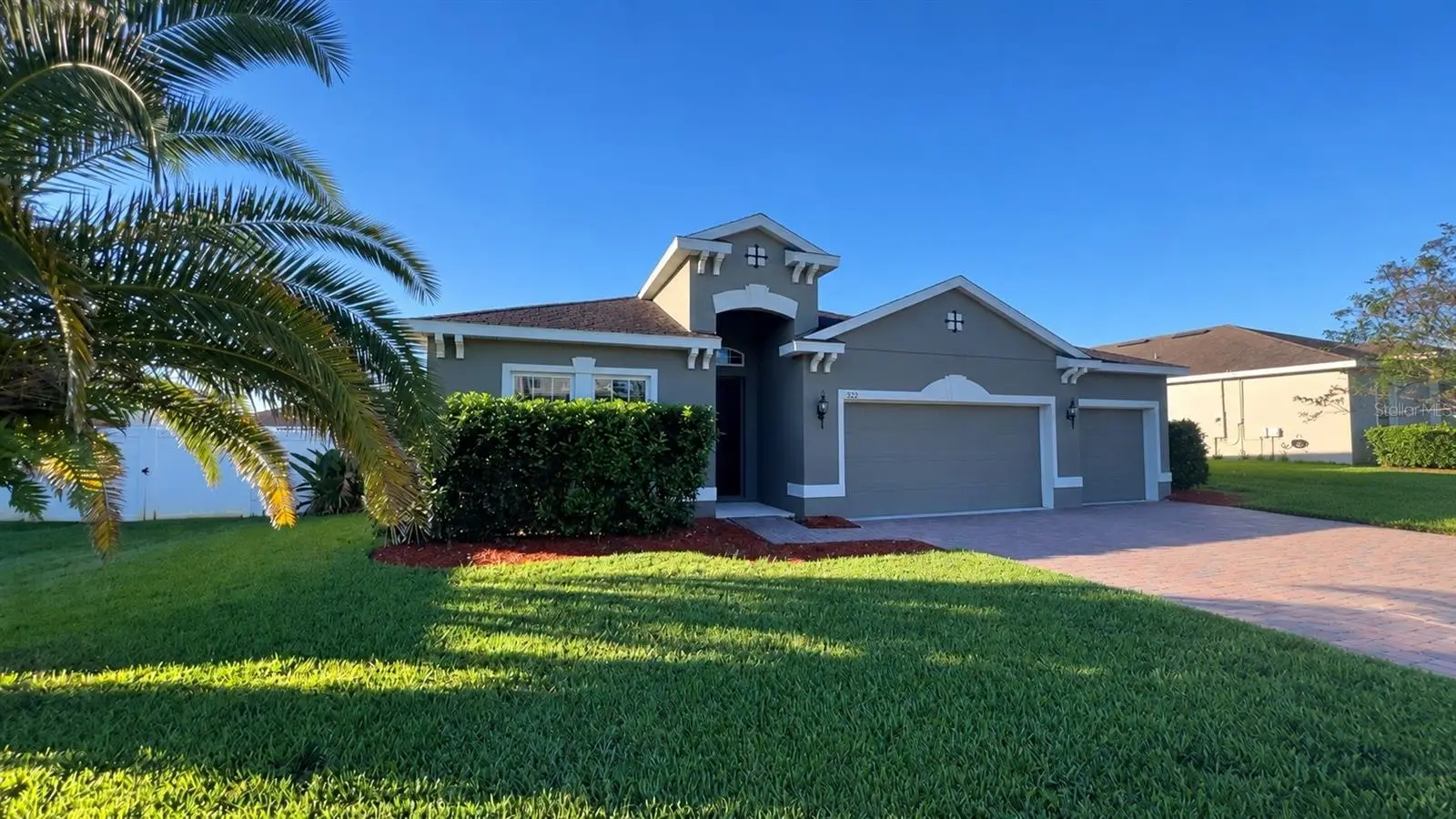 922 Glazebrook Loop, FL